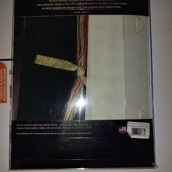 NEW Dimensions Gold Nuggets Santa and Holly Counted Cross Stitch Kit 8679 SEALED - Picture 3 of 3